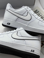AF1 LOW WHITE AND BLACK SOLE